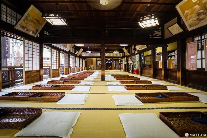 『千と千尋の神隠し』のモデル。道後温泉本館の不思議な空気に浸る