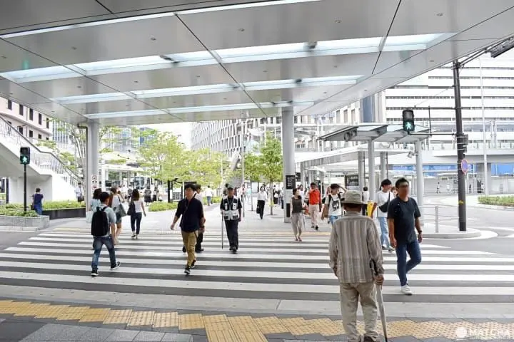 「<ruby>梅田<rt>うめだ</rt></ruby><ruby>地下<rt>ちか</rt></ruby><ruby>街<rt>がい</rt></ruby>」を　<ruby>使<rt>つか</rt></ruby>って　<ruby>JR<rt>ジェイアール</rt></ruby><ruby>大阪駅<rt>おおさかえき</rt></ruby>から　<ruby>各梅田駅<rt>かくうめだえき</rt></ruby>への　<ruby>行<rt>い</rt></ruby>き<ruby>方<rt>かた</rt></