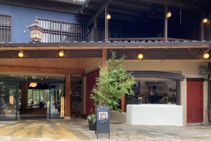 京都冬⽇Cafe提案 キコリ⾕テラス、囲座夢、INE CAFE、Café du pin 千歳