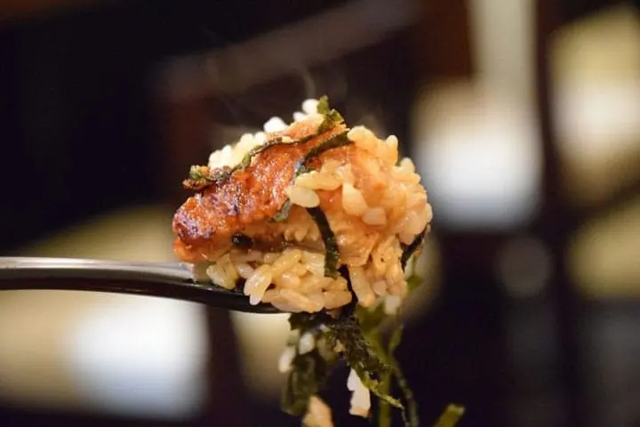 Cách ăn món ăn nổi tiếng