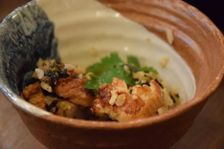 Cách ăn món ăn nổi tiếng