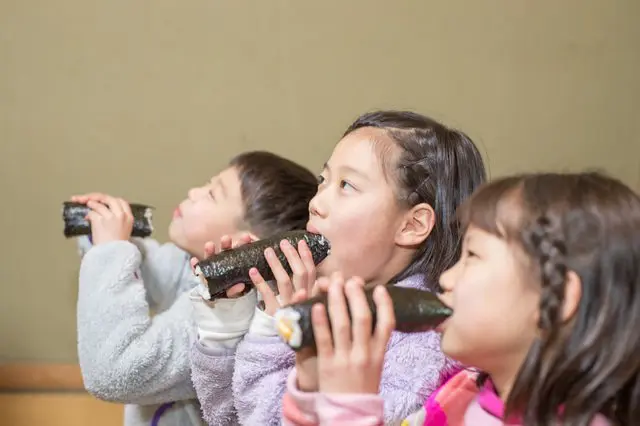 【日本小百科】「節分・豆打鬼」