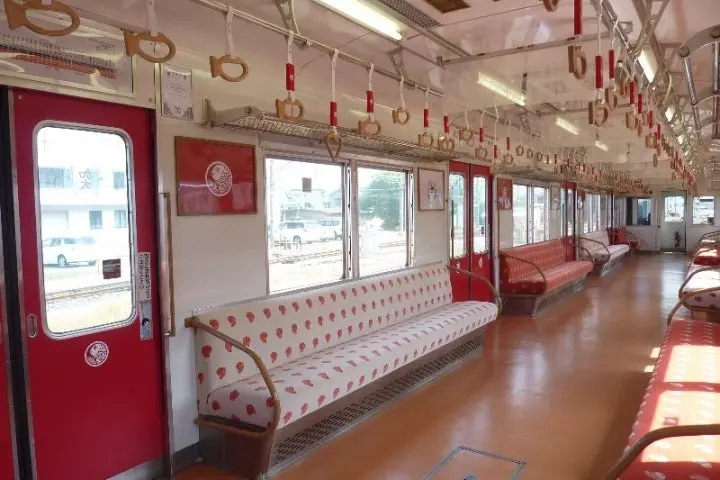 搭上粉色鯛魚電車，到和歌山「加太」感受小漁村的悠閒愜意！