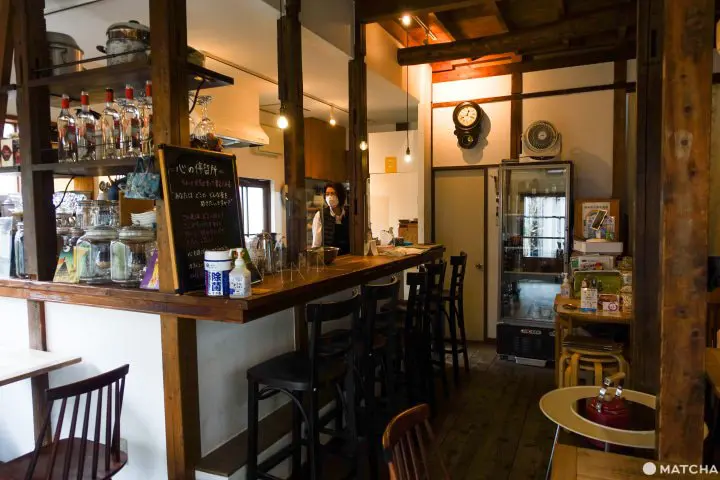 『要町』在繁華都市中，到古民宅咖啡藤香想，享受不被打擾的悠閒時光