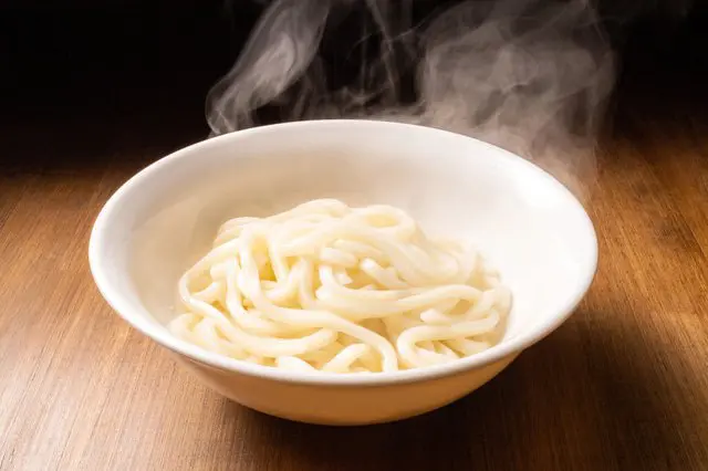 说到日本的面，就会想到荞麦和乌龙面！让我们来谈谈它们的不同吧