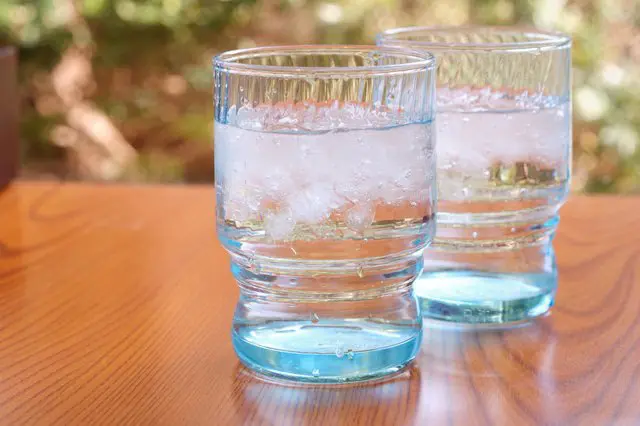 <ruby>日本<rt>にほん</rt></ruby>の　<ruby>飲食店<rt>いんしょくてん</rt></ruby>の　<ruby>変<rt>へん</rt></ruby>な<ruby>　サービス<rt>service</rt></ruby>と　<ruby>ルール<rt>rule</rt></ruby>を　<ruby>知<rt>し</rt></ruby>ろう！