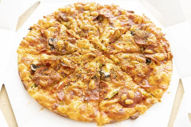 <ruby>日本<rt>にほん</rt></ruby>の　<ruby>飲食店<rt>いんしょくてん</rt></ruby>の　<ruby>変<rt>へん</rt></ruby>な<ruby>　サービス<rt>service</rt></ruby>と　<ruby>ルール<rt>rule</rt></ruby>を　<ruby>知<rt>し</rt></ruby>ろう！