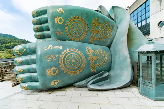 真正「朝聖」景點，福岡「南藏院」臥佛參拜之旅