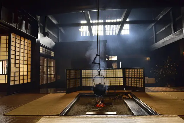 日本のことば事典「囲炉裏」