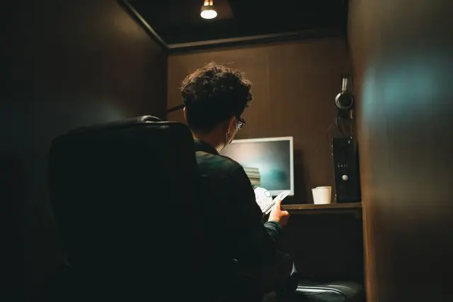 <ruby>旅館<rt>りょかん</rt></ruby>、ホテルなど　<ruby>日本<rt>にほん</rt></ruby>で　<ruby>泊<rt>と</rt></ruby>まることが　できる　<ruby>建物<rt>たてもの</rt></ruby>を　ぜんぶ　<ruby>紹介<rt>しょうかい</rt></ruby>！