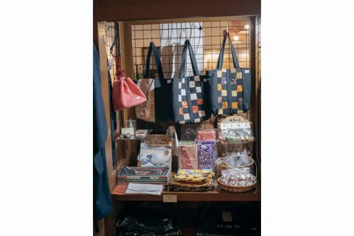 Taking a Break in Yanesen—Traditional Ryokan: Sawanoya