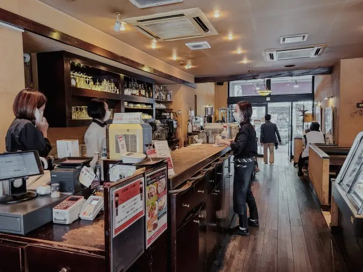 A History Lesson in the Heart of Shinjuku: Kadoya Hotel