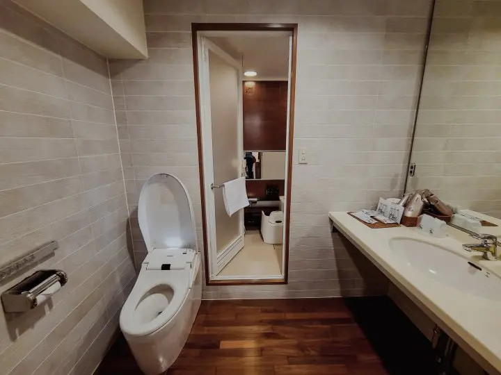 A History Lesson in the Heart of Shinjuku: Kadoya Hotel