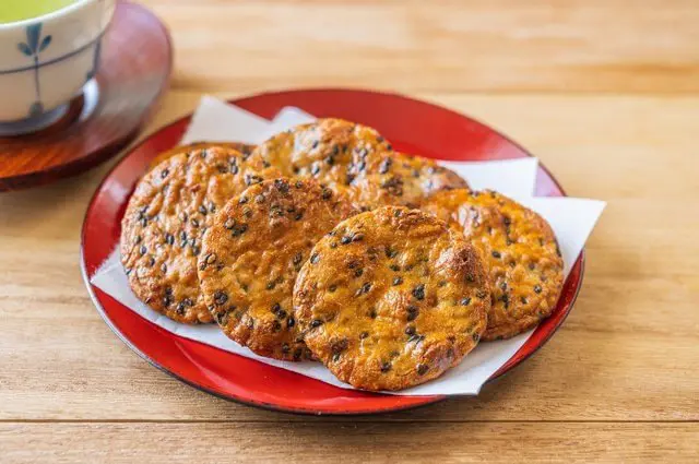 日本のことば事典「せんべい」