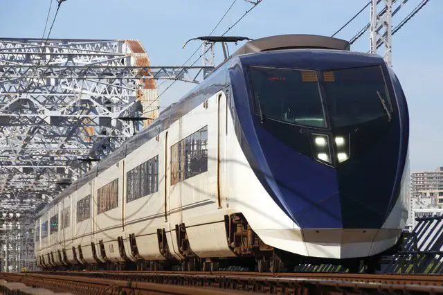 <ruby>成田空港<rt>なりたくうこう</rt></ruby>から <ruby>早<rt>はや</rt></ruby>く <ruby>安<rt>やす</rt></ruby>く <ruby>東京<rt>とうきょう</rt></ruby>へ <ruby>行<rt>い</rt></ruby>く <ruby>方法<rt>ほうほう</rt></ruby>