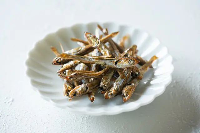 お<ruby>正月<rt>しょうがつ</rt></ruby>の おせち<ruby>料理<rt>りょうり</rt></ruby>は どんな <ruby>食<rt>た</rt></ruby>べ<ruby>物<rt>もの</rt></ruby>ですか