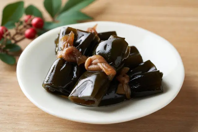 お<ruby>正月<rt>しょうがつ</rt></ruby>の おせち<ruby>料理<rt>りょうり</rt></ruby>は どんな <ruby>食<rt>た</rt></ruby>べ<ruby>物<rt>もの</rt></ruby>ですか