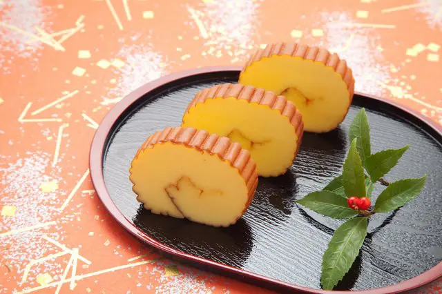 お<ruby>正月<rt>しょうがつ</rt></ruby>の おせち<ruby>料理<rt>りょうり</rt></ruby>は どんな <ruby>食<rt>た</rt></ruby>べ<ruby>物<rt>もの</rt></ruby>ですか