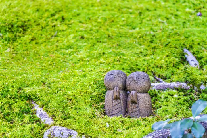 いまさら聞けない お寺の正しい参拝方法