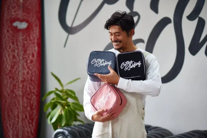 坂口憲二「沖」出第二人生!親自拍攝商品宣傳照,成自家產品最佳代言人