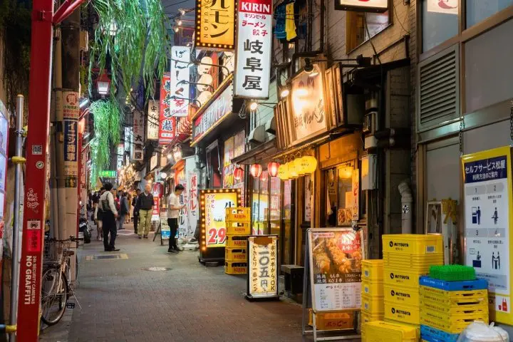 Cómo disfrutar el yakitori: Una guía de los tipos de yakitori y restaurantes