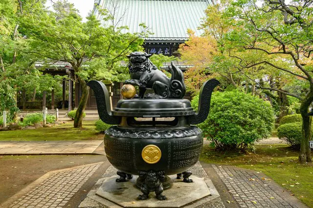 ¡Los amantes de los gatos no se lo pueden perder! El templo Gotokuji está lleno de Maneki Neko