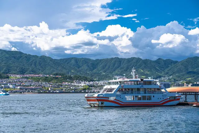 電車と飛行機どちらがベスト？ 東京から宮島への行き方