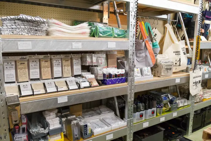 JR鐵道列車商品專賣 GENERAL STORE RAILYARD