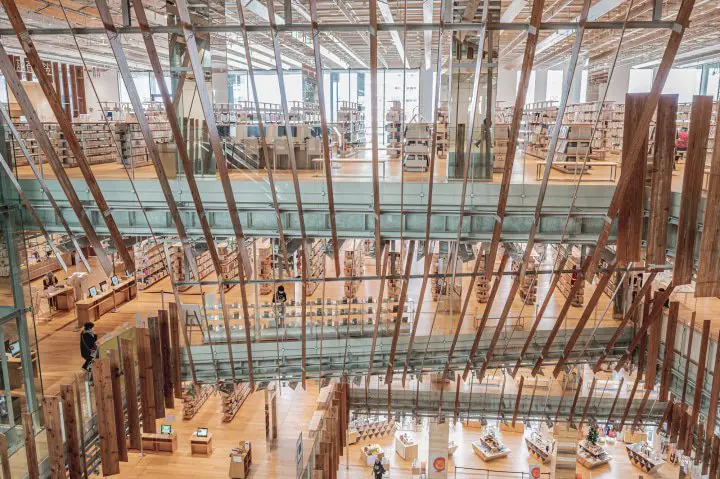 Toyama Glass Art Museum (1): The Beauty of Kengo Kuma's Architecture