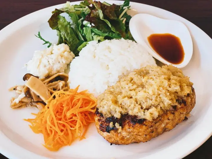 淺草晴空塔周邊美食「沿線食堂」TOKYO mizumachi 漢堡排