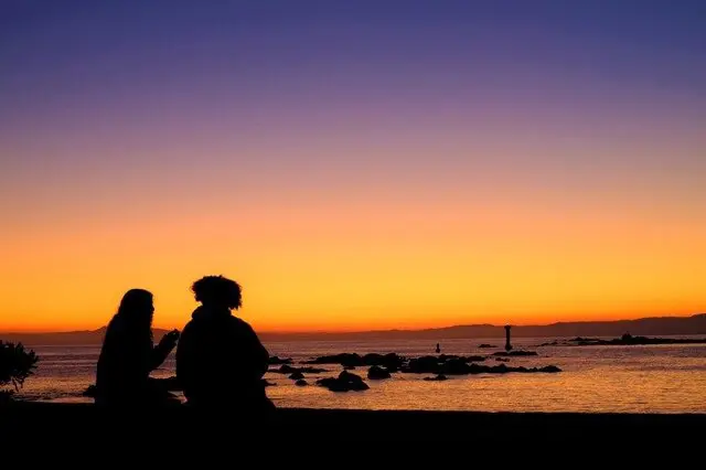 东京出发1小时的小旅游胜地，从吃喝玩乐到交通住宿，抹茶教您攻略「逗子」