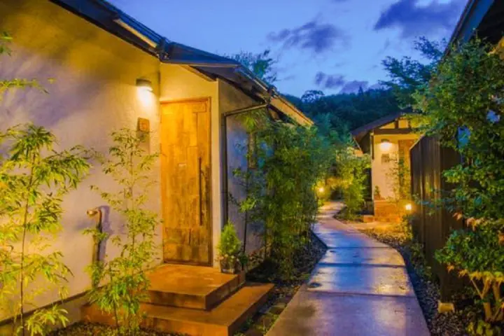 7 Inns and Hotels to Enjoy Local Cuisine and Hot Springs in Nikko