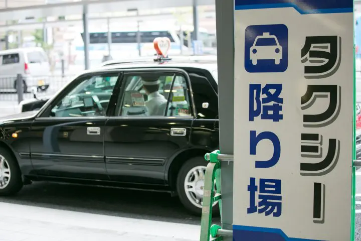 マニアックな京都はタクシーで学べる！「英会話ガイド付きハイヤー」とは