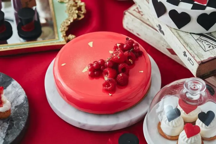 Join Alice’s Black and Red Tea Party This Fall at the Hilton Hiroshima!