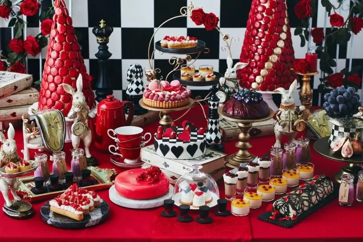 Join Alice’s Black and Red Tea Party! This Fall at Hilton Hiroshima