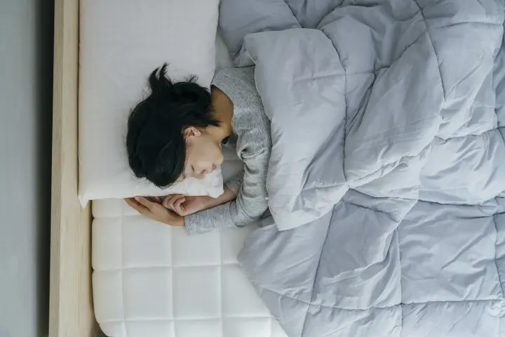 日本人氣枕頭16選｜從飯店規格的高級感到減輕肩頸痠痛的功能