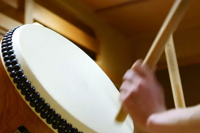 Kalau Mau Bertanding Panas, 