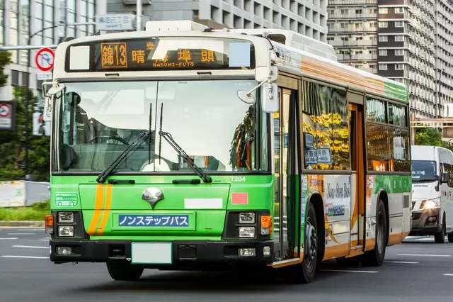 <ruby>電車<rt>でんしゃ</rt></ruby>、<ruby>新幹線<rt>しんかんせん</rt></ruby>、バス、<ruby>高速<rt>こうそく</rt></ruby>バス、タクシーの　<ruby>使<rt>つか</rt></ruby>い<ruby>方<rt>かた</rt></ruby>と　チケットの　<ruby>買<rt>か</rt></ruby>い<ruby>方<rt>かた</rt></ruby>　まとめ