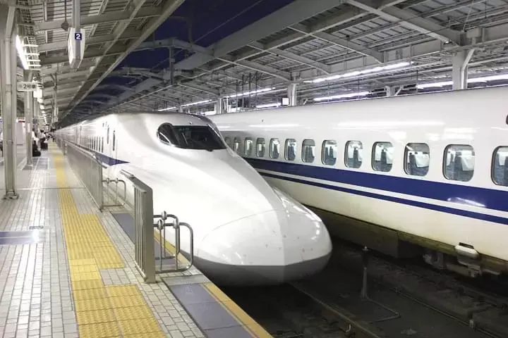 <ruby>電車<rt>でんしゃ</rt></ruby>、<ruby>新幹線<rt>しんかんせん</rt></ruby>、バス、<ruby>高速<rt>こうそく</rt></ruby>バス、タクシーの　<ruby>使<rt>つか</rt></ruby>い<ruby>方<rt>かた</rt></ruby>と　チケットの　<ruby>買<rt>か</rt></ruby>い<ruby>方<rt>かた</rt></ruby>　まとめ