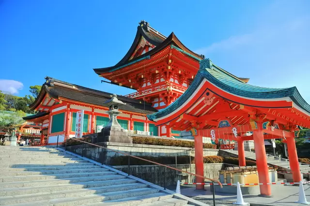 訪日観光者の人気第1位、京都「伏見稲荷大社」を探検！