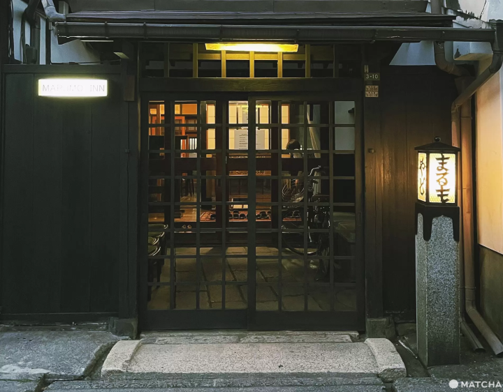 松本名旅舖「まるも旅館」感受民藝家具的美學之夜