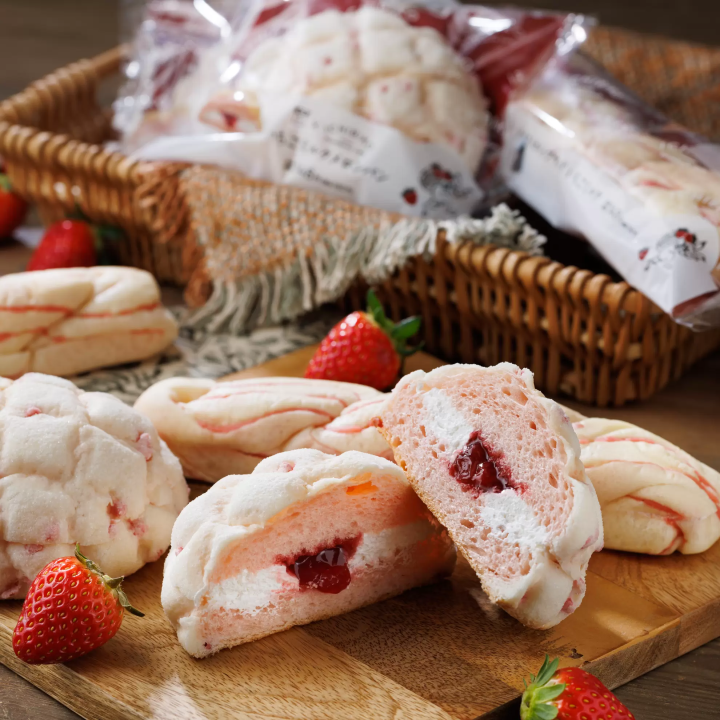 LAWSON ICHIBIKO草莓甜點麵包