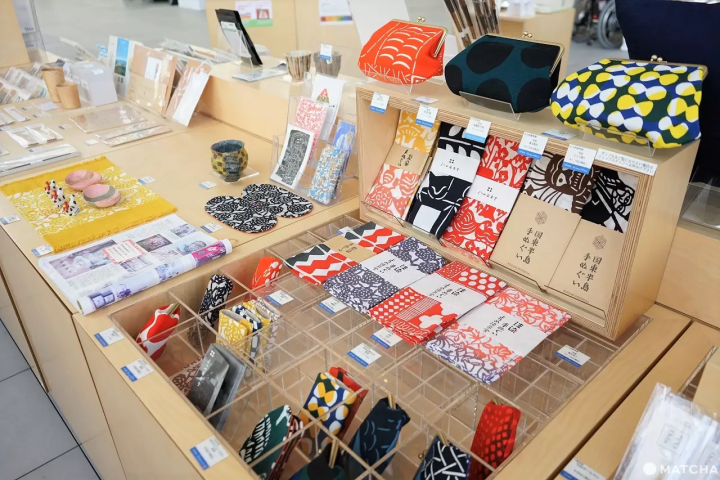 A Structure That Blends With the City: Oita Prefectural Art Museum (OPAM)