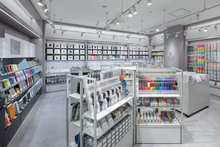 日本東京羽田機場花園 KOKUYODOORS 文具3