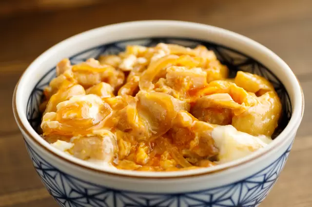 いまさら聞けない、日本の定番「丼料理」の基礎知識