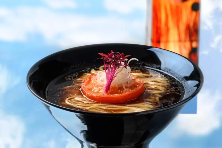 Experience Mesmerising Cherry Blossoms at teamLab Planets This Spring in Tokyo