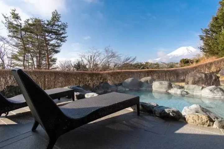 Hotel Mt. Fuji: A Scenic Hotel Only Two Hours from Tokyo