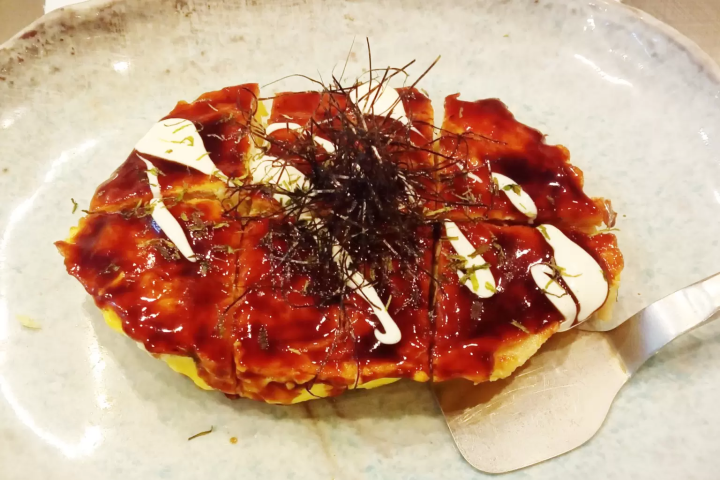 Osaka Cuisine: Top 10 Okonomiyaki Spots in Dotonbori, Umeda, and Nipponbashi