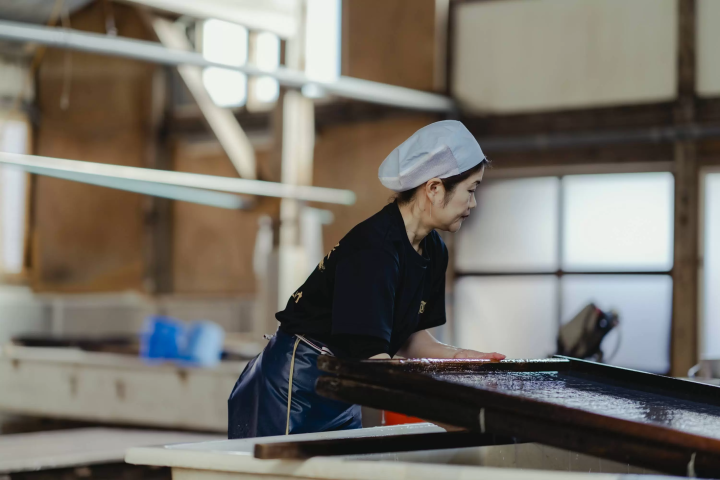 "CRAFT TOURISM ECHIZEN" Kawakami Gozen, the Goddess of Mother Paper