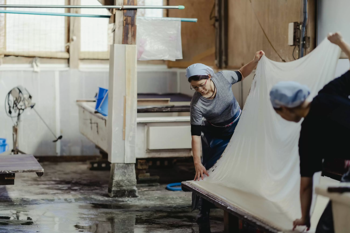 "CRAFT TOURISM ECHIZEN" Kawakami Gozen, the Goddess of Mother Paper